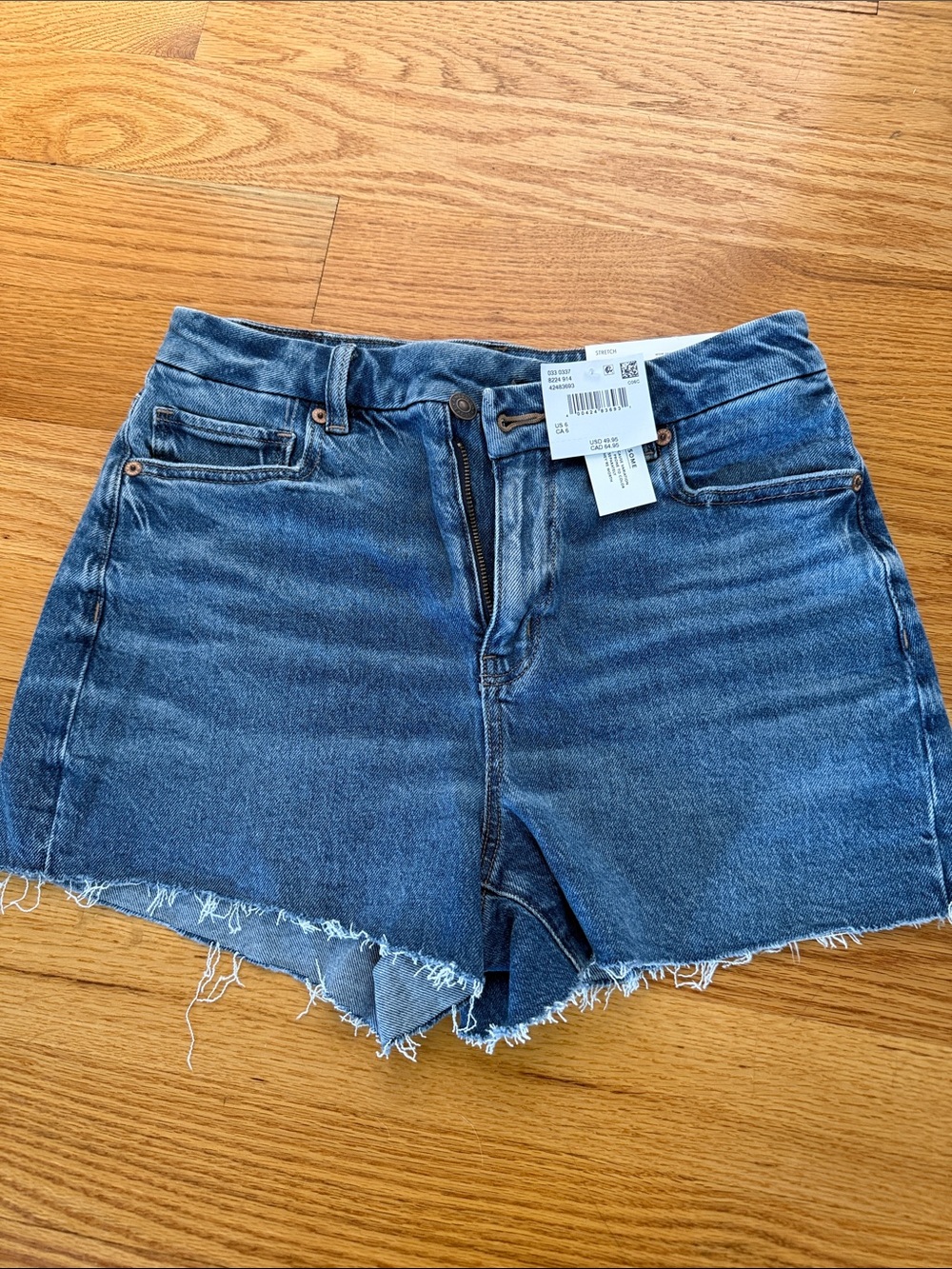 NWT AE curvy mom short